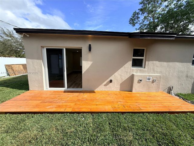 14600 Harrison St, Miami, FL 33176