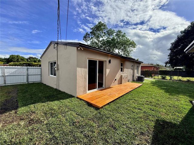 14600 Harrison St, Miami, FL 33176