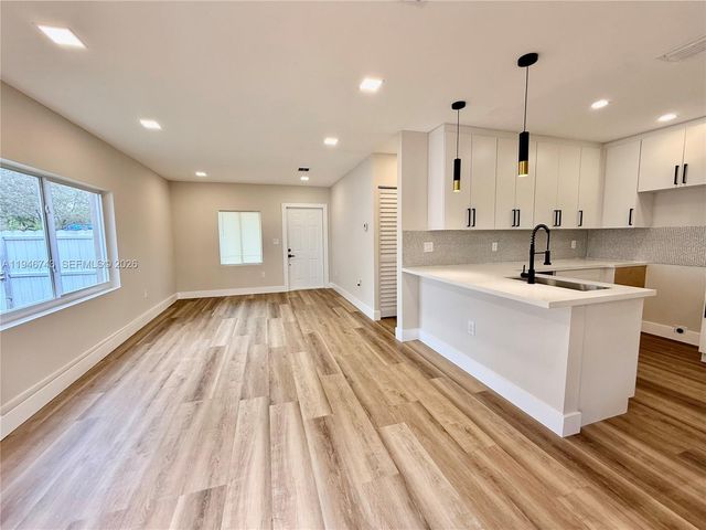 14600 Harrison St, Miami, FL 33176