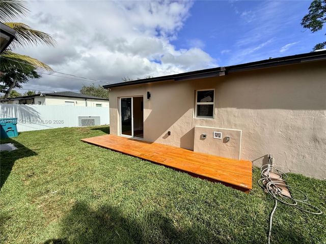 14600 Harrison St, Miami, FL 33176