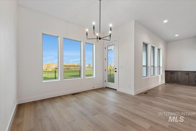 11127 S Corballis Ln, Kuna, ID 83634