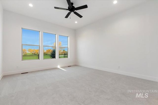 11127 S Corballis Ln, Kuna, ID 83634