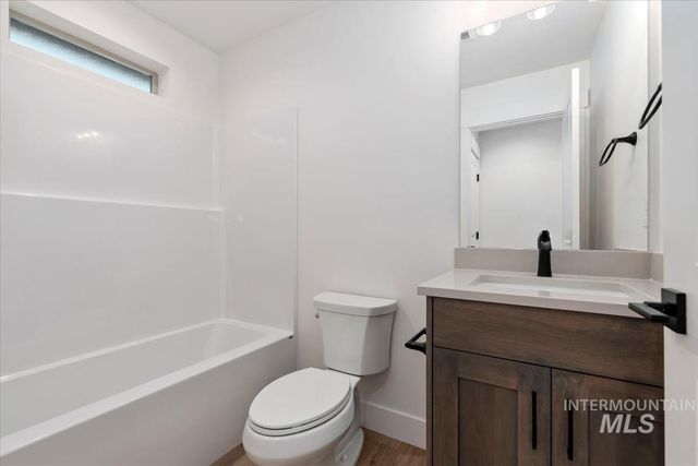 11127 S Corballis Ln, Kuna, ID 83634