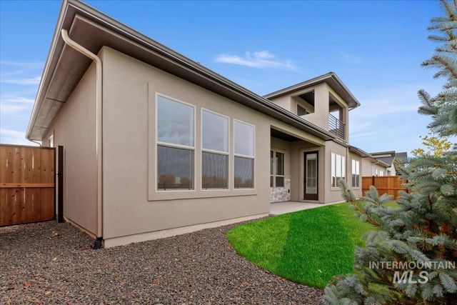 11127 S Corballis Ln, Kuna, ID 83634