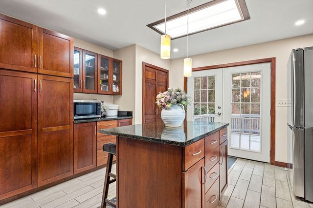 13 Long Rd, Westford, MA 01886