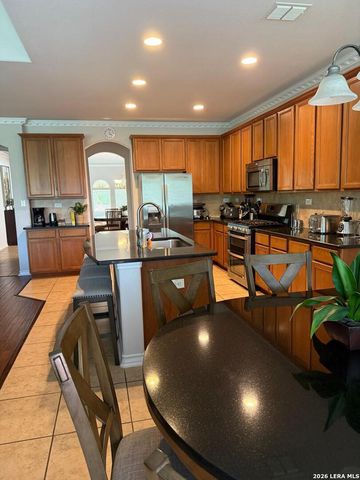 18306 W Muir Glen Dr, San Antonio, TX 78257