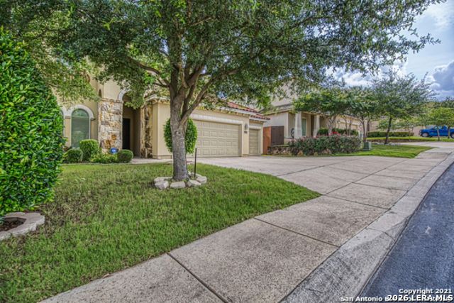 18306 W Muir Glen Dr, San Antonio, TX 78257