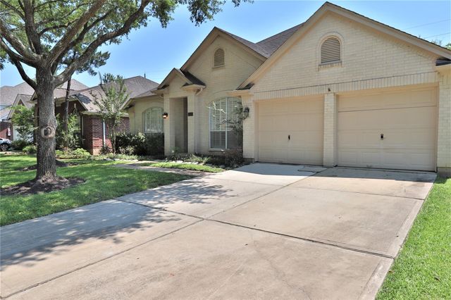 4530 Springfield Lakes Street, Sugar Land, TX 77479