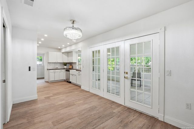 6215 CALLEN GLEN ST, San Antonio, TX 78233