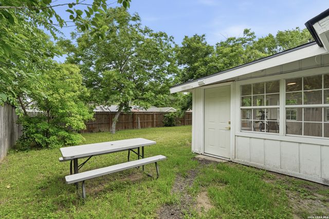 6215 CALLEN GLEN ST, San Antonio, TX 78233