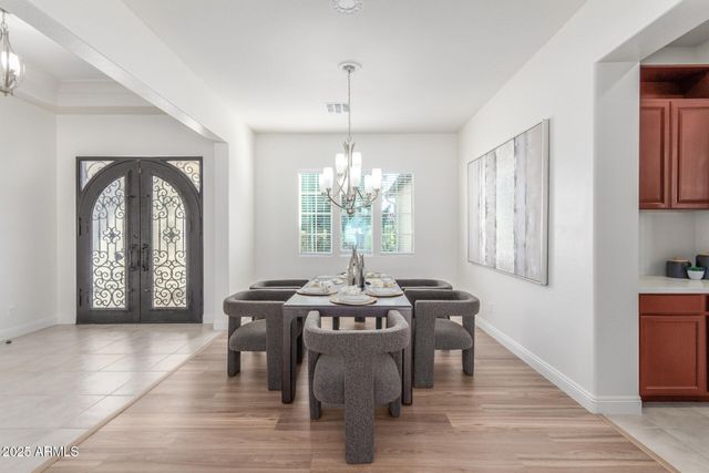 7556 W CRYSTAL Road, Glendale, AZ 85308