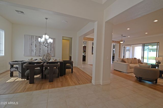 7556 W CRYSTAL Road, Glendale, AZ 85308