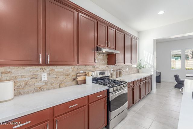 7556 W CRYSTAL Road, Glendale, AZ 85308