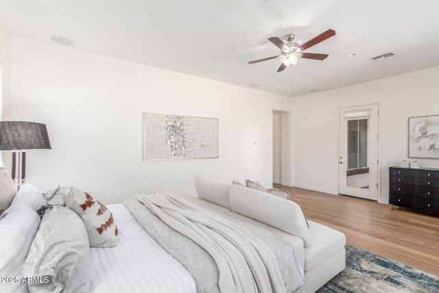 7556 W CRYSTAL Road, Glendale, AZ 85308