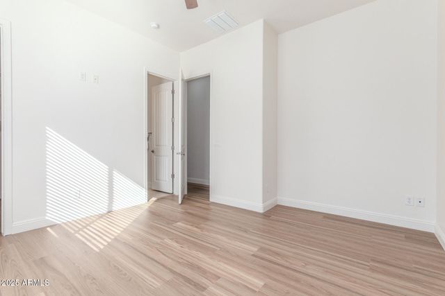 7556 W CRYSTAL Road, Glendale, AZ 85308