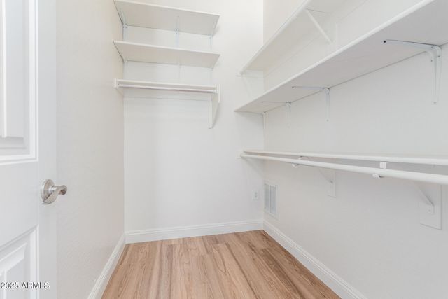 7556 W CRYSTAL Road, Glendale, AZ 85308