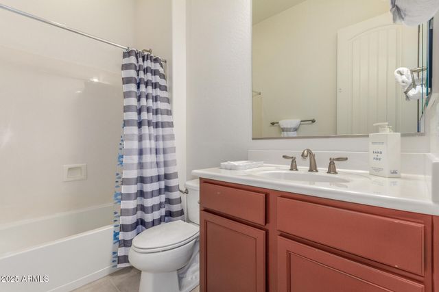 7556 W CRYSTAL Road, Glendale, AZ 85308