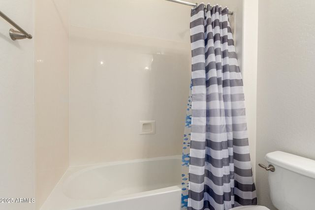 7556 W CRYSTAL Road, Glendale, AZ 85308