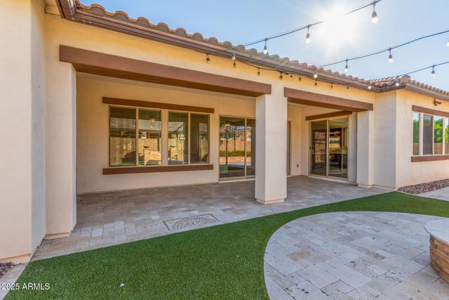 7556 W CRYSTAL Road, Glendale, AZ 85308