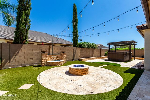 7556 W CRYSTAL Road, Glendale, AZ 85308