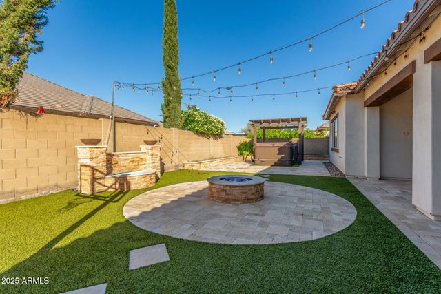 7556 W CRYSTAL Road, Glendale, AZ 85308