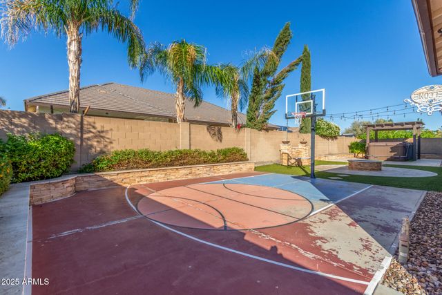 7556 W CRYSTAL Road, Glendale, AZ 85308