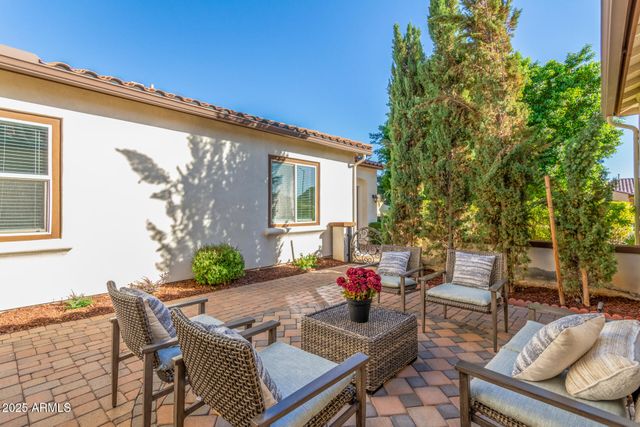 7556 W CRYSTAL Road, Glendale, AZ 85308