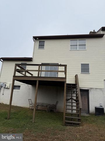 1750 GRAVEL HILL RD, Reading, PA 19608