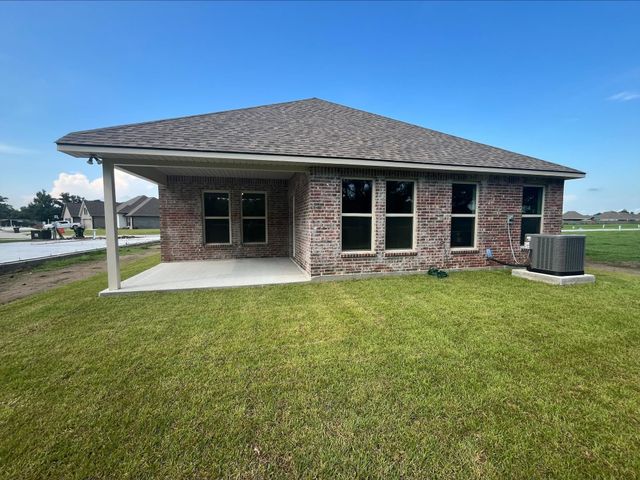 2440 Goldfinch Dr, Houma, LA 70364