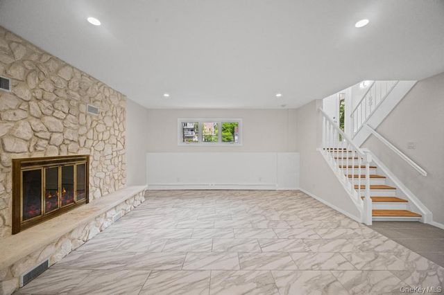 26 Ravine Road, Great Neck, NY 11023