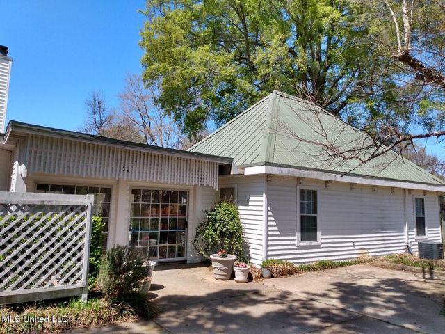 407 E Percy Street, Indianola, MS 38751
