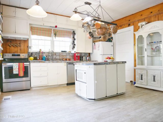 407 E Percy Street, Indianola, MS 38751