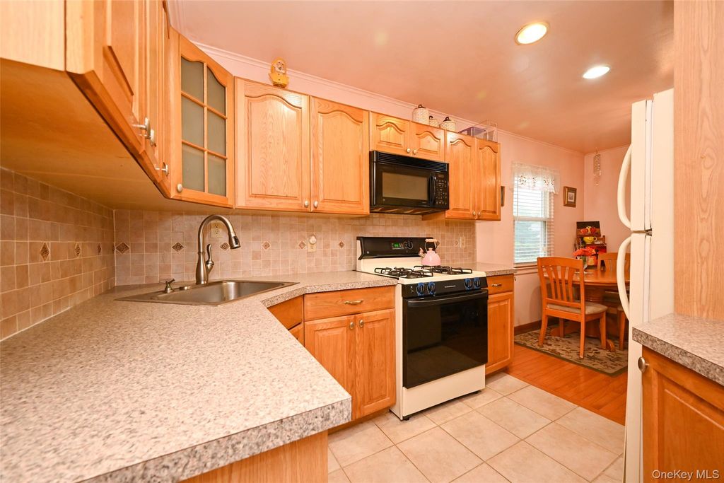 40-04 205th Street, Bayside, NY 11361 — photo 4