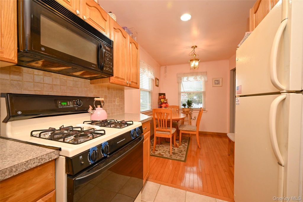 40-04 205th Street, Bayside, NY 11361 — photo 5