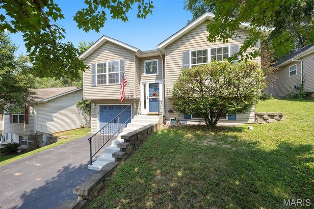 1011 Vine Street, Collinsville, IL 62234