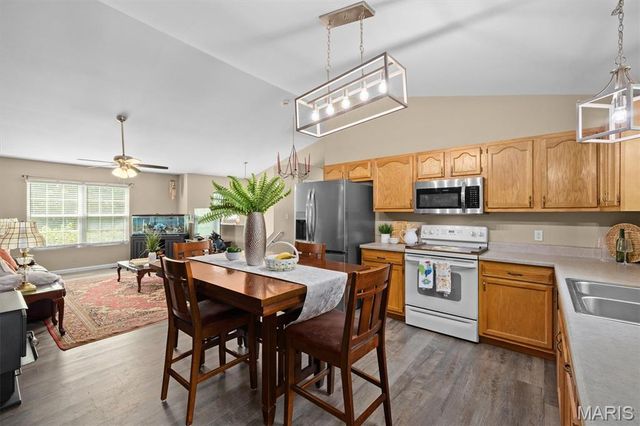 1011 Vine Street, Collinsville, IL 62234