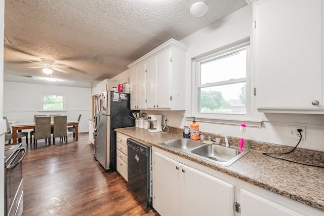 1941 Michael Court, Pelican Bay, TX 76020