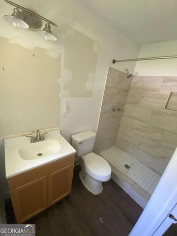 180 N Star Trail SW, South Fulton, GA 30331