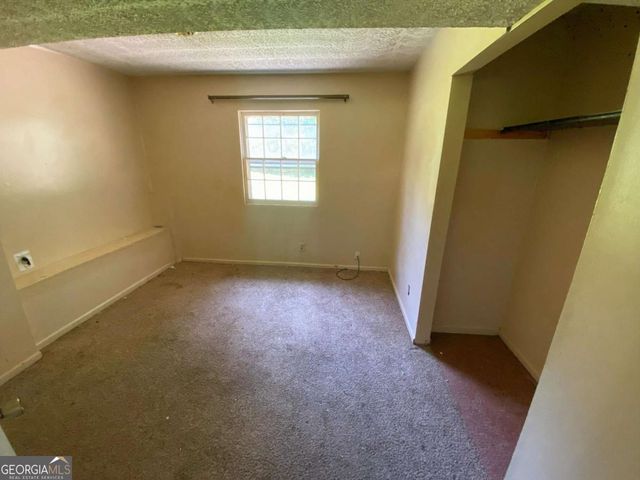 180 N Star Trail SW, South Fulton, GA 30331