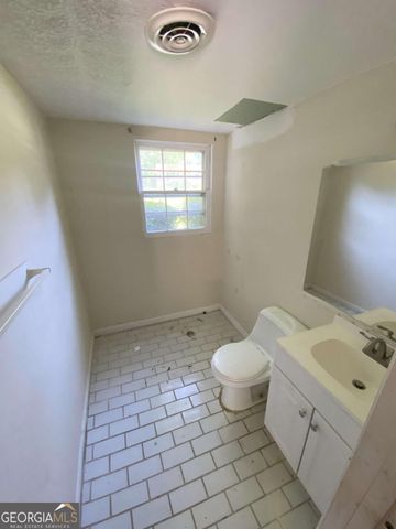 180 N Star Trail SW, South Fulton, GA 30331