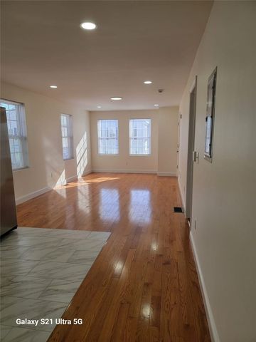 255 Ohio Avenue, Providence, RI 02905