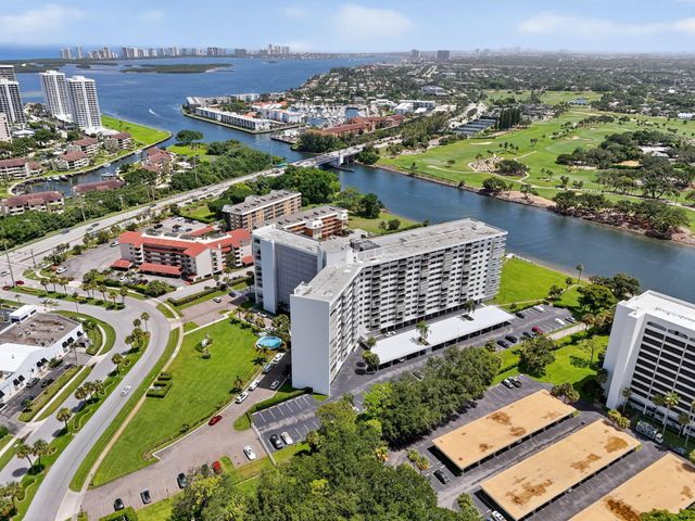 336 Golfview Road 905, North Palm Beach, FL 33408