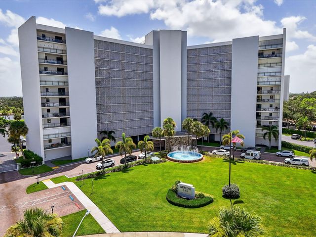 336 Golfview Road 905, North Palm Beach, FL 33408