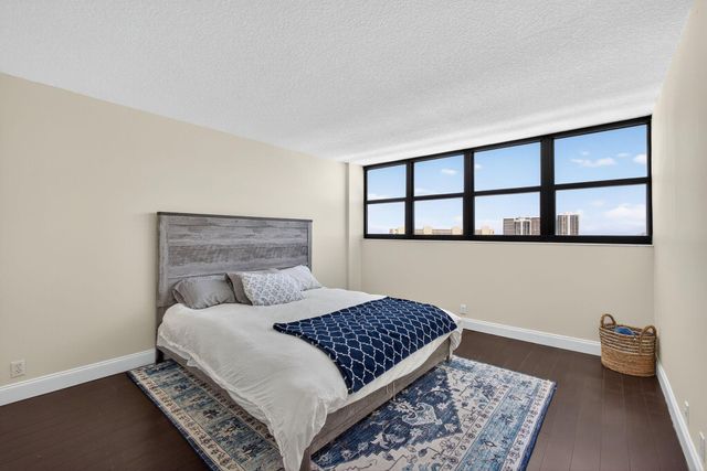 336 Golfview Road 905, North Palm Beach, FL 33408