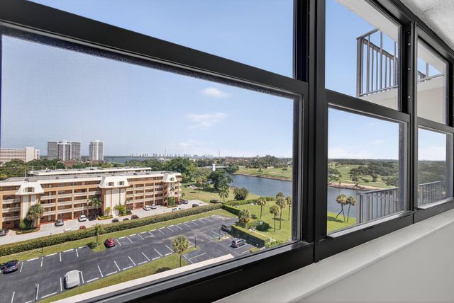 336 Golfview Road 905, North Palm Beach, FL 33408