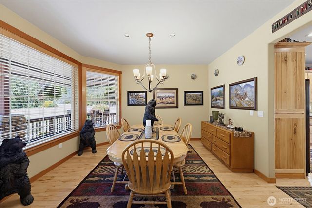 10710 417th Street E, Eatonville, WA 98328