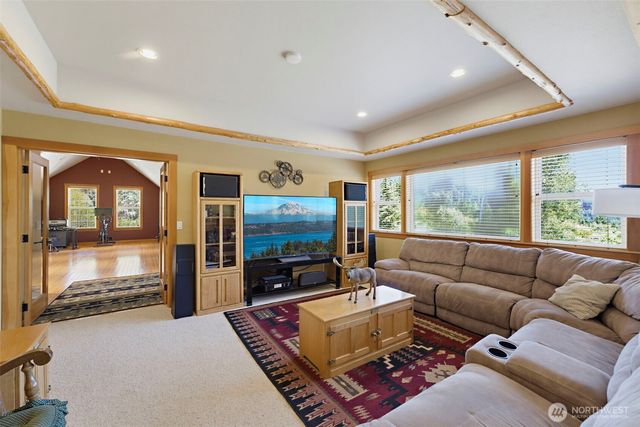 10710 417th Street E, Eatonville, WA 98328