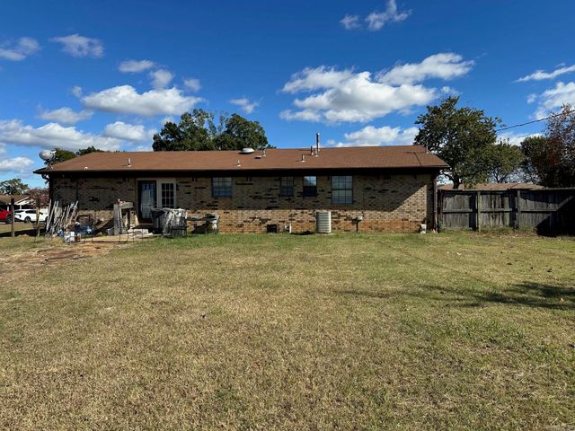 29 Westgate Drive, Searcy, AR 72143