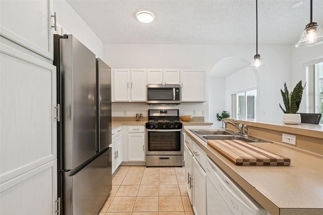 2529 JASMINE TRACE DRIVE, Kissimmee, FL 34758