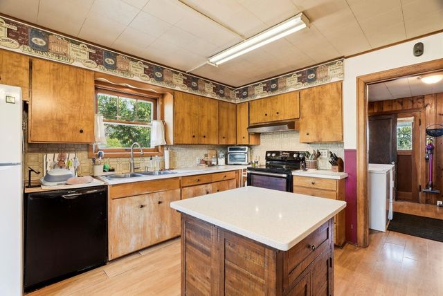 9922 E Upriver Dr, Spokane, WA 99206